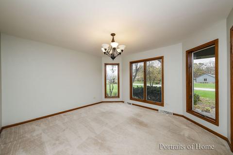 39 W237 Hogan Hl, Elgin, IL 60124 photo 8