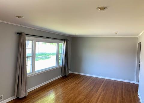175 N Mount Prospect Rd, Des Plaines, IL 60016 photo 4