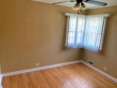 175 N Mount Prospect Rd, Des Plaines, IL 60016 photo 7