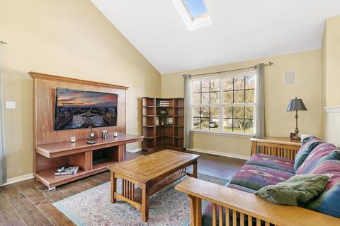 3903 Anne St, Mchenry, IL 60050 photo 3