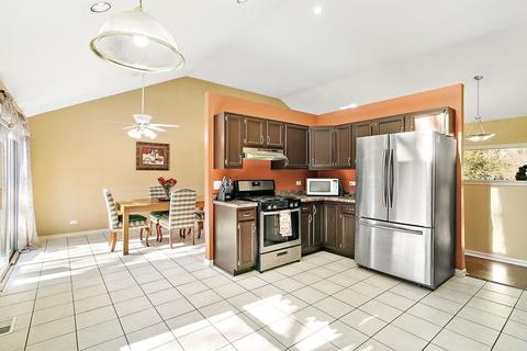 3903 Anne St, Mchenry, IL 60050 photo 8