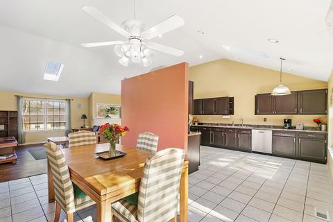 3903 Anne St, Mchenry, IL 60050 photo 6