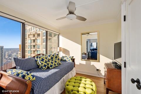 30 E Huron St #5004, Chicago, IL 60611 photo 16