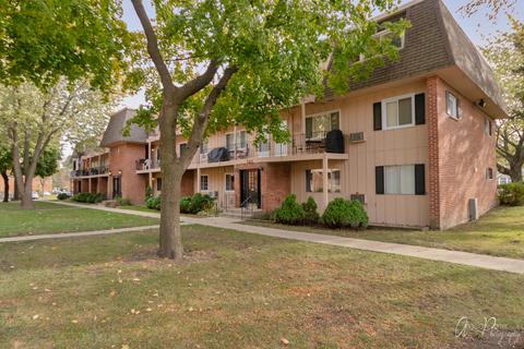 2400 Algonquin Rd #13, Rolling Meadows, IL 60008 photo 2