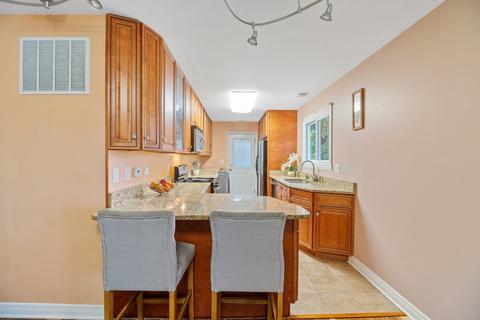 223 Cindy Ln, Wheeling, IL 60090 photo 5