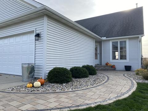 115 Labrador Ln, Downs, IL 61736 photo 1