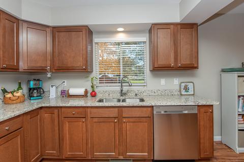 16008 S George Ct, Plainfield, IL 60586 photo 9