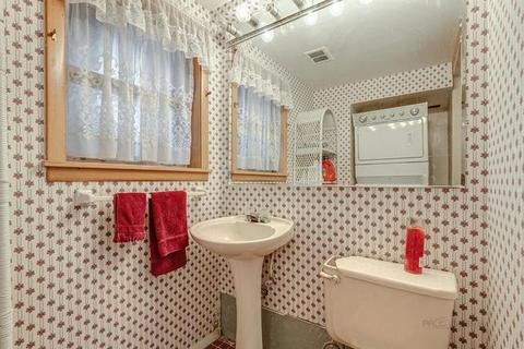 672 Madelyn Dr, Des Plaines, IL 60016 photo 20