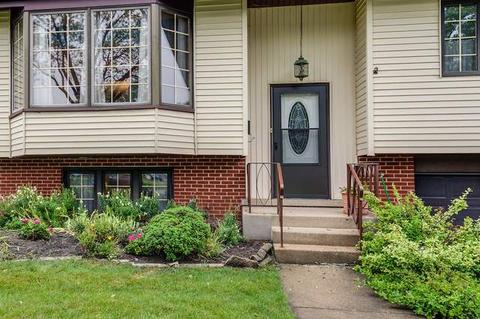 672 Madelyn Dr, Des Plaines, IL 60016 photo 2