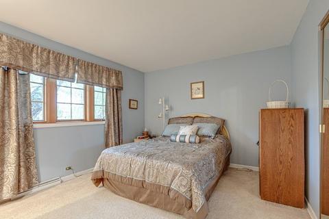 672 Madelyn Dr, Des Plaines, IL 60016 photo 10