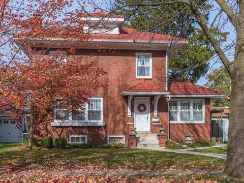 1804 E Jackson St, Bloomington, IL 61701 photo 1