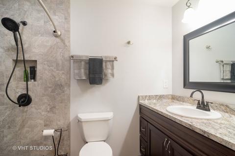 190 Westview St, Hoffman Estates, IL 60169 photo 14