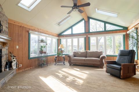 190 Westview St, Hoffman Estates, IL 60169 photo 8