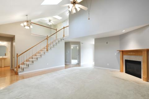 425 Beechwood Ct, Normal, IL 61761 photo 2