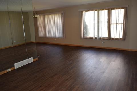 51 E Millers Rd, Des Plaines, IL 60016 photo 3
