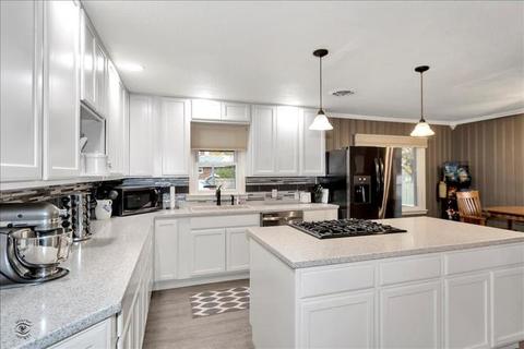 1260 Justine Dr, Kankakee, IL 60901 photo 3