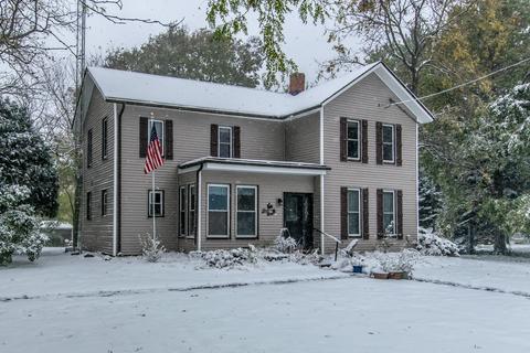 1335 N Gorham Rd, Morris, IL 60450 photo 2