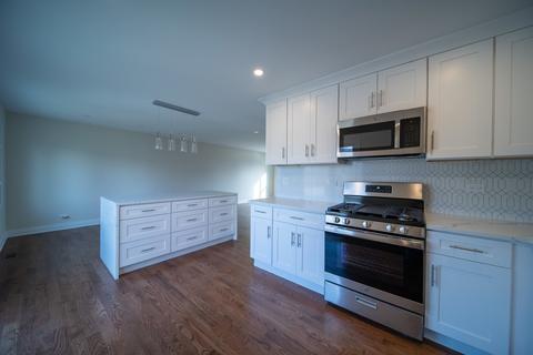 5198 Chambers Dr, Hoffman Estates, IL 60010 photo 7