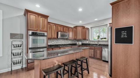 2070 Windham Cir, Wheaton, IL 60187 photo 14