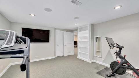 2070 Windham Cir, Wheaton, IL 60187 photo 34