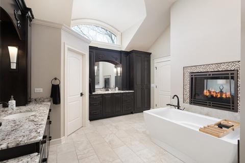 930 E Hillside Rd, Naperville, IL 60540 photo 31