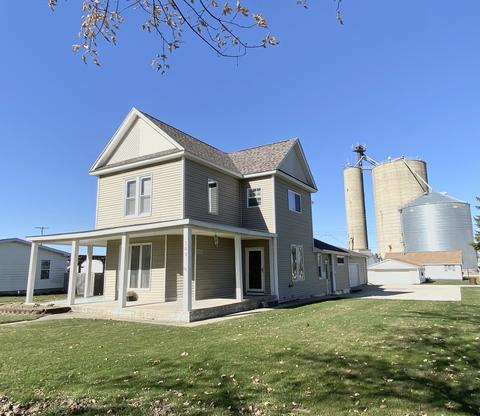 109 E Willard St, Gifford, IL 61847 photo 2