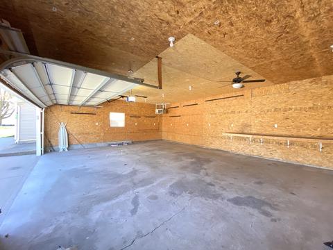 109 E Willard St, Gifford, IL 61847 photo 20