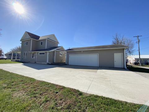 109 E Willard St, Gifford, IL 61847 photo 3