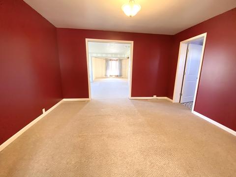 109 E Willard St, Gifford, IL 61847 photo 9