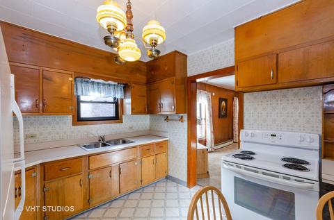 3239 Halsted St, Steger, IL 60475 photo 4
