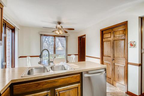 516 Jon Ln, Des Plaines, IL 60016 photo 11