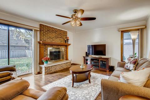 516 Jon Ln, Des Plaines, IL 60016 photo 13