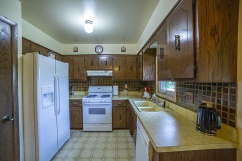 15620 Pine Rd, Oak Forest, IL 60452 photo 8
