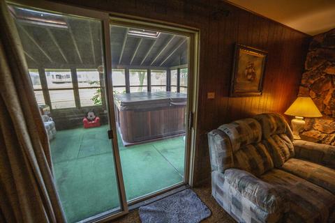 15620 Pine Rd, Oak Forest, IL 60452 photo 22