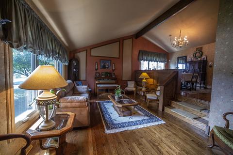 15620 Pine Rd, Oak Forest, IL 60452 photo 4