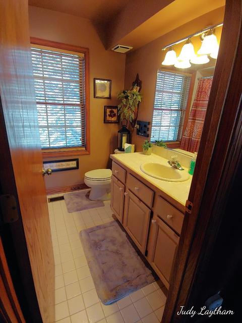 260 Coventry Ct, Elgin, IL 60123 photo 23