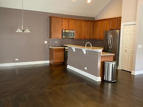 1209 Tuscany Dr, Streamwood, IL 60107 photo 2
