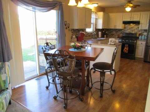 5761 Emerald Pointe Dr, Plainfield, IL 60586 photo 4