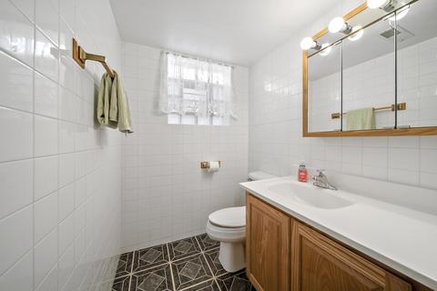 7724 Normandy Ave, Burbank, IL 60459 photo 18