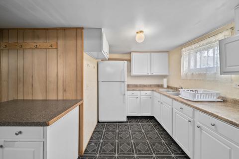 7724 Normandy Ave, Burbank, IL 60459 photo 14