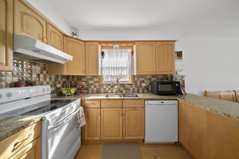 7724 Normandy Ave, Burbank, IL 60459 photo 5