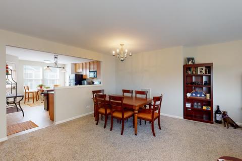 2529 Emily Ln, Elgin, IL 60124 photo 11