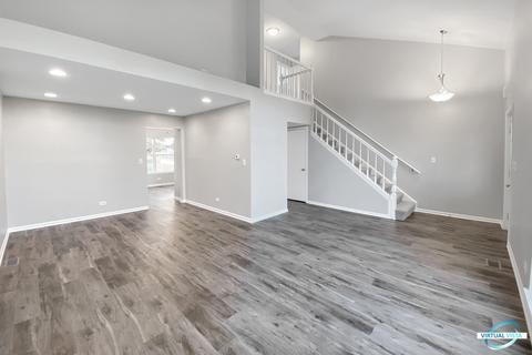 1319 Trinity Dr, Carol Stream, IL 60188 photo 5