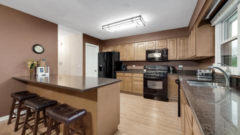 1026 Oakview Dr, Wheaton, IL 60187 photo 7