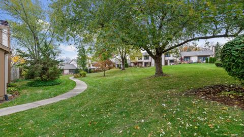 1026 Oakview Dr, Wheaton, IL 60187 photo 24