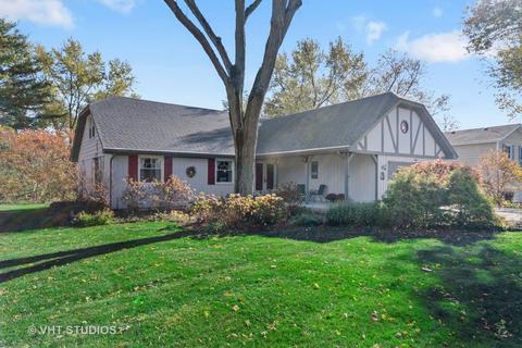 2 S711 Cree Ln, Wheaton, IL 60189 photo 1