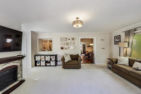 1005 Forest Ave, Deerfield, IL 60015 photo 9