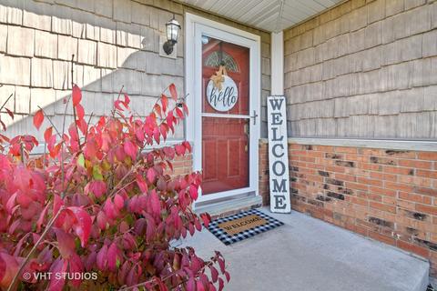 4518 W Ramble Rd, Mchenry, IL 60050 photo 2