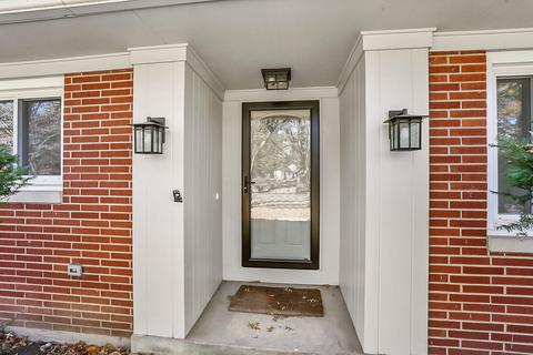 811 Dodds Dr, Champaign, IL 61820 photo 4