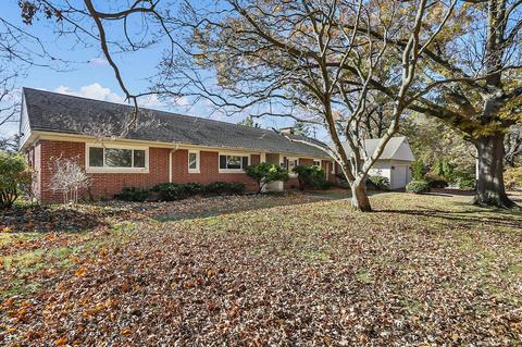 811 Dodds Dr, Champaign, IL 61820 photo 2